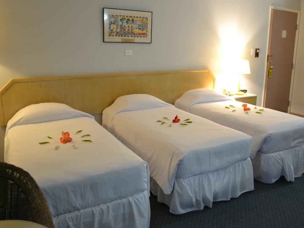 West Plaza Desekel Hotel Koror Kültér fotó