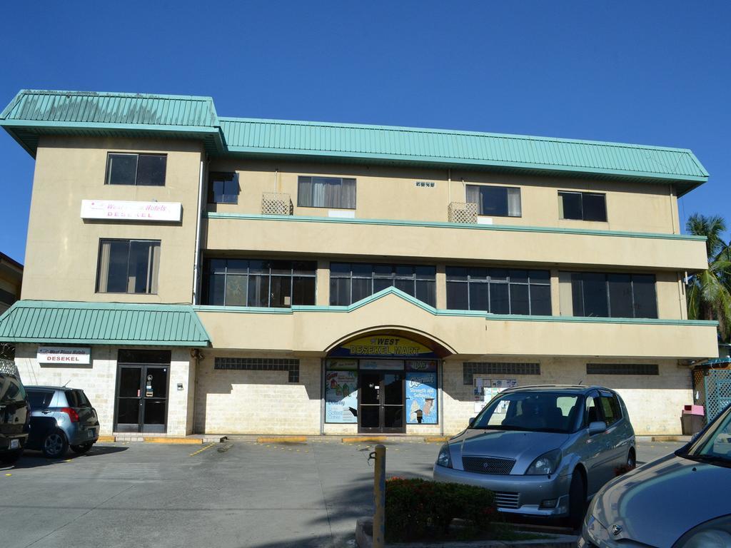 West Plaza Desekel Hotel Koror Kültér fotó