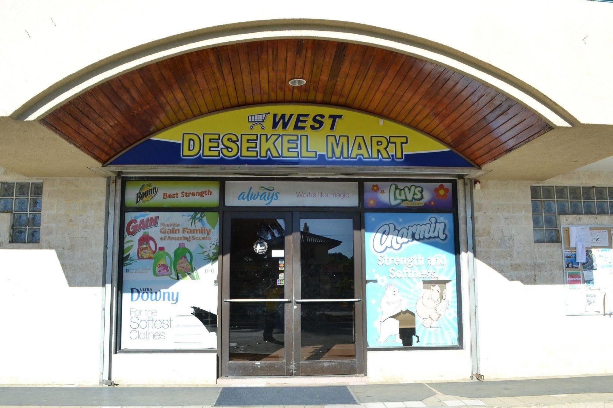 West Plaza Desekel Hotel Koror Kültér fotó