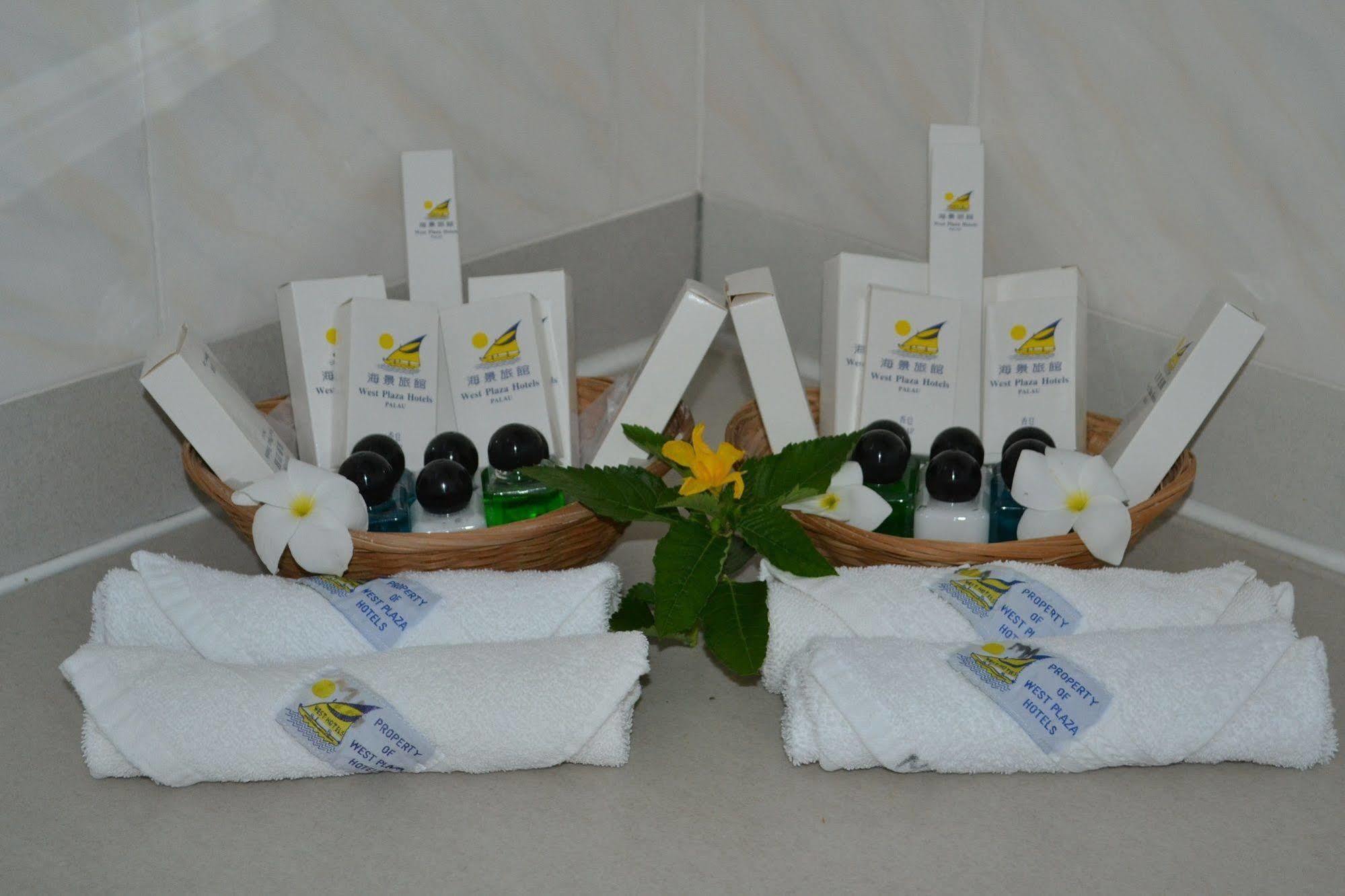 West Plaza Desekel Hotel Koror Kültér fotó