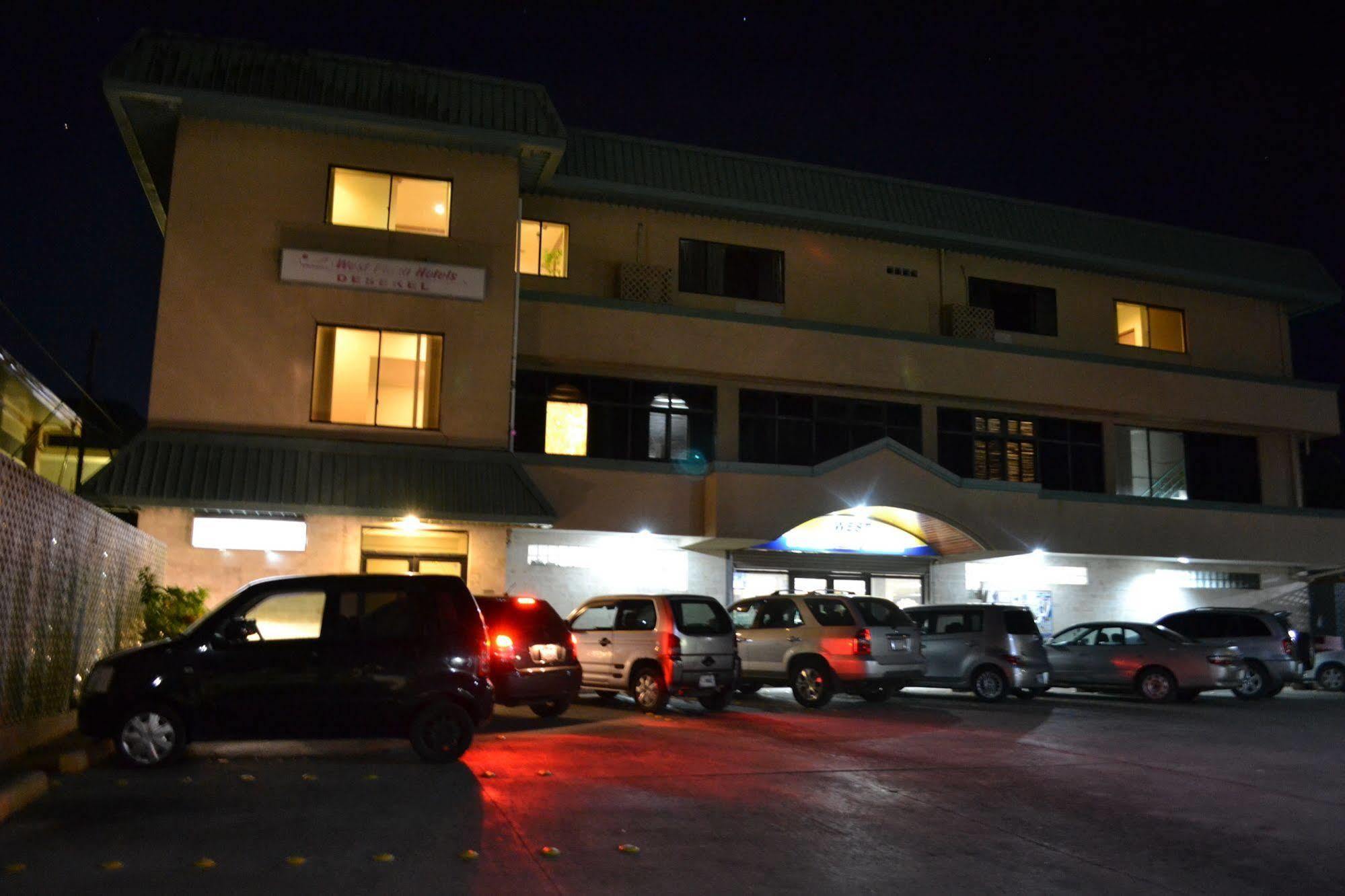 West Plaza Desekel Hotel Koror Kültér fotó