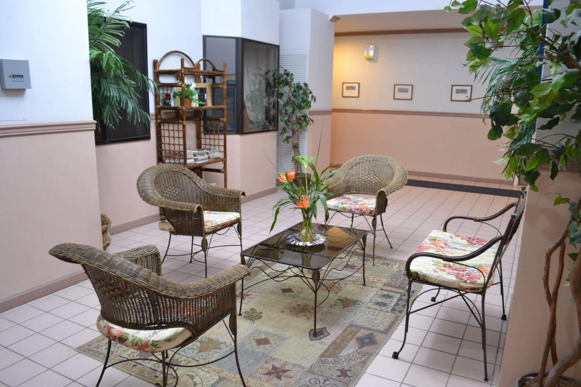 West Plaza Desekel Hotel Koror Kültér fotó