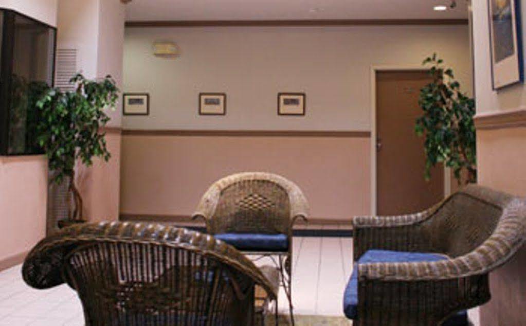 West Plaza Desekel Hotel Koror Kültér fotó